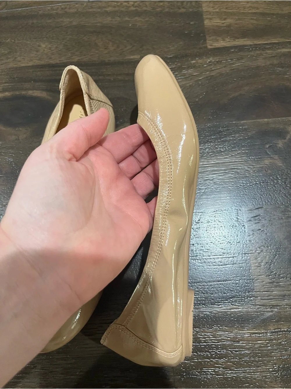 Cole Haan Beige Tan Cream Patent Leather Manhattan Ballet Flats 7B 7 B EUC